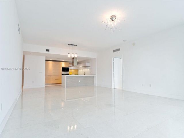 Продажа квартиры #305 - фото 5687647