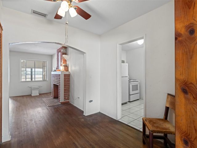 Продажа дома по адресу 4381 SW 5th Ter - фото 6215628