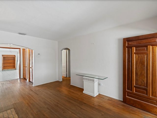 Продажа дома по адресу 4381 SW 5th Ter - фото 6215641