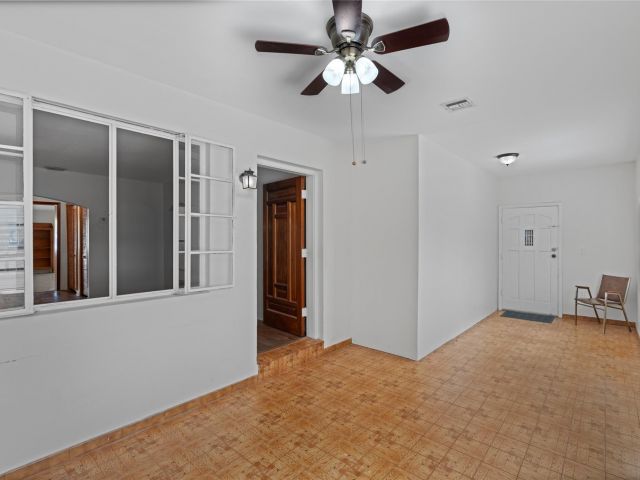 Продажа дома по адресу 4381 SW 5th Ter - фото 6215645