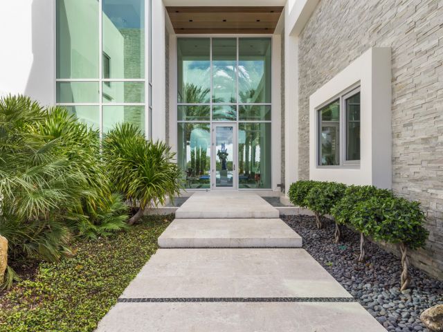 Продажа дома по адресу 7810 S Flagler Drive - фото 5751358