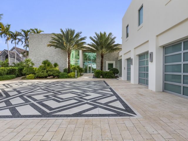 Продажа дома по адресу 7810 S Flagler Drive - фото 5751363