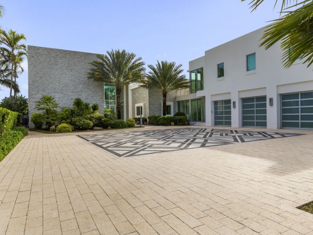 Продажа дома по адресу 7810 S Flagler Drive - фото 5751364