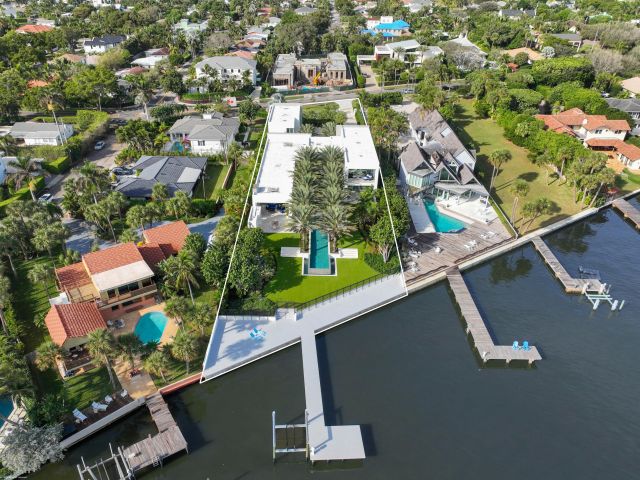 Продажа дома по адресу 7810 S Flagler Drive - фото 5751369