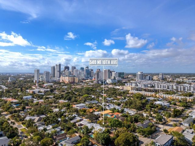 Продажа дома по адресу 540 NE 10th Ave - фото 5891522