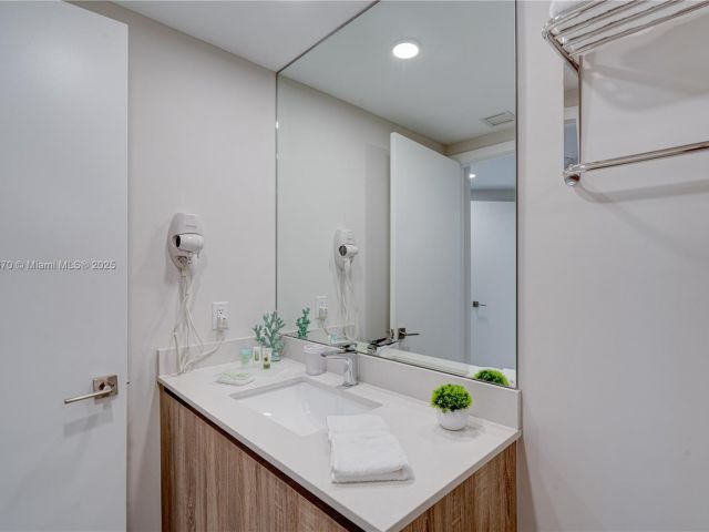 Продажа квартиры #N-717 - фото 5686716