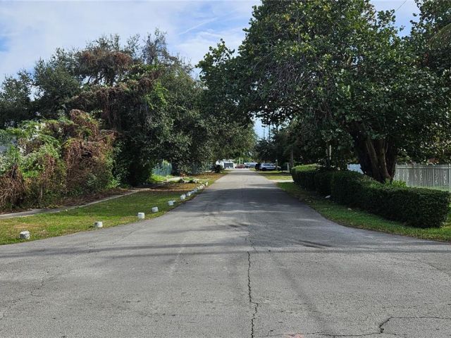 Продажа дома по адресу 11809 NE 1st Ave - фото 5731363