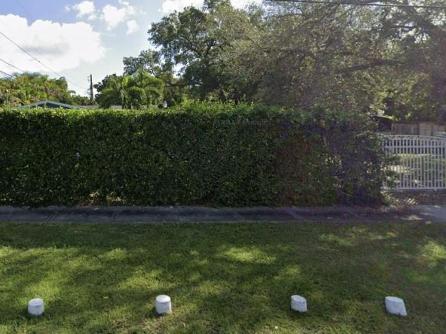 Продажа дома по адресу 11809 NE 1st Ave - фото 5731365