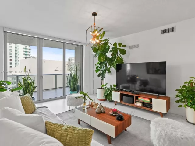 Продажа квартиры #4009 - фото 5772352