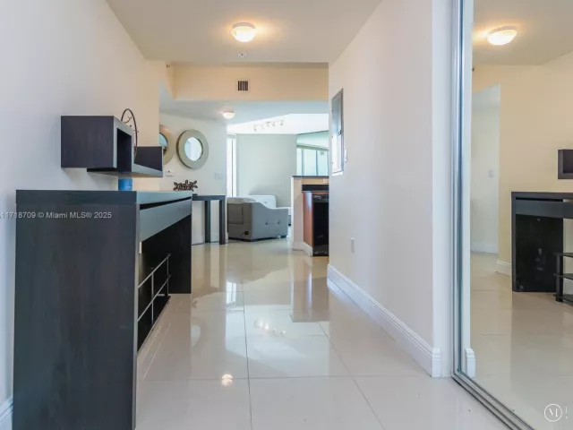 Продажа квартиры #1709 - фото 5636952