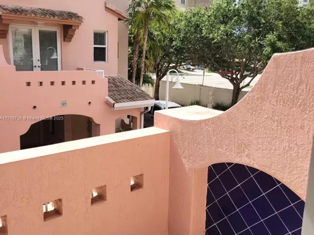 Продажа дома по адресу 2005 Oceanwalk Ter - фото 5577378