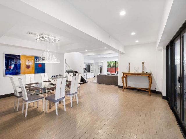 Продажа дома по адресу 2301 N Atlantic Blvd - фото 5802378