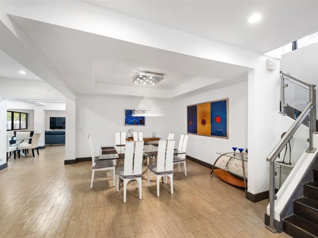 Продажа дома по адресу 2301 N Atlantic Blvd - фото 5802379