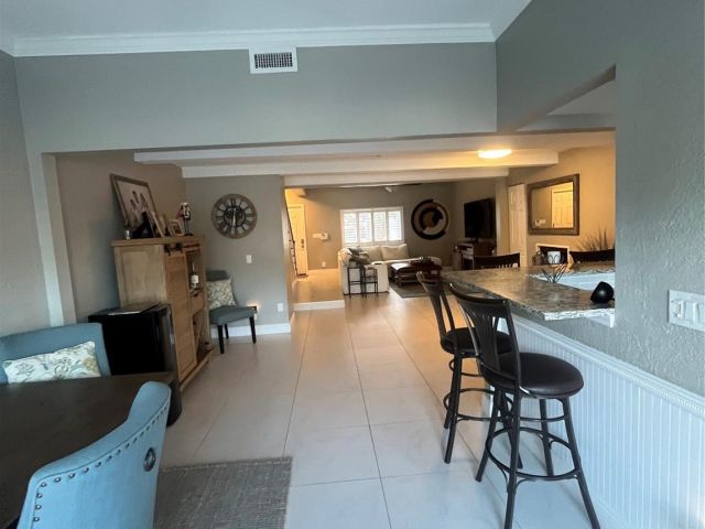 Дом в аренду по адресу 2113 NE 44th St - фото 5544251