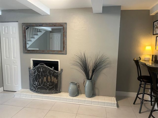 Дом в аренду по адресу 2113 NE 44th St - фото 5544252