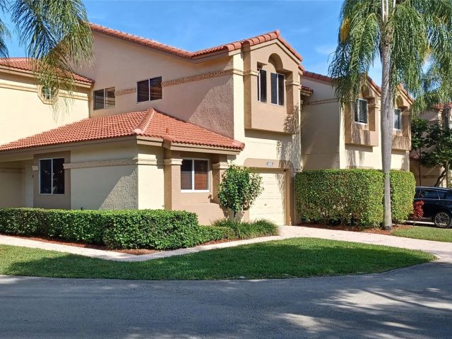 Дом в аренду по адресу 6688 Via Regina - фото 6252330