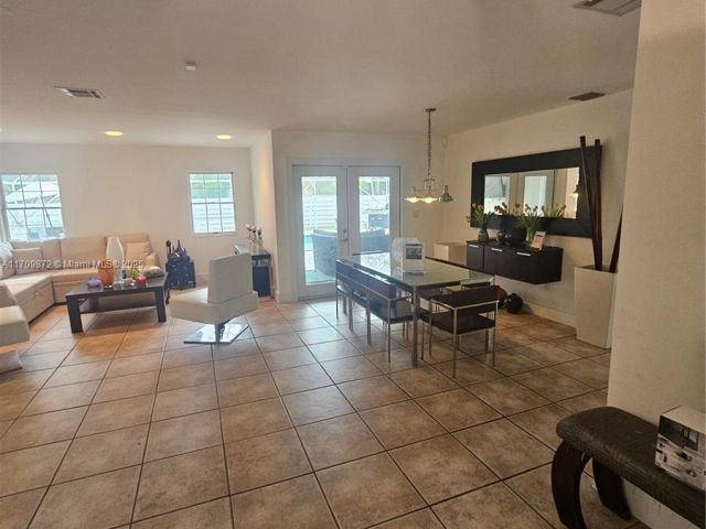 Продажа дома по адресу 14461 SW 152nd Ct - фото 5840464