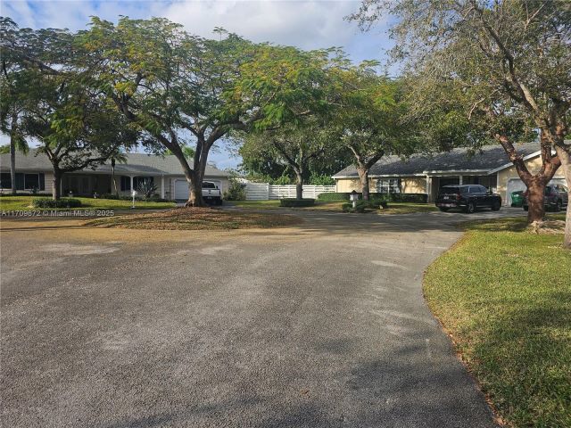 Продажа дома по адресу 14461 SW 152nd Ct - фото 5840468