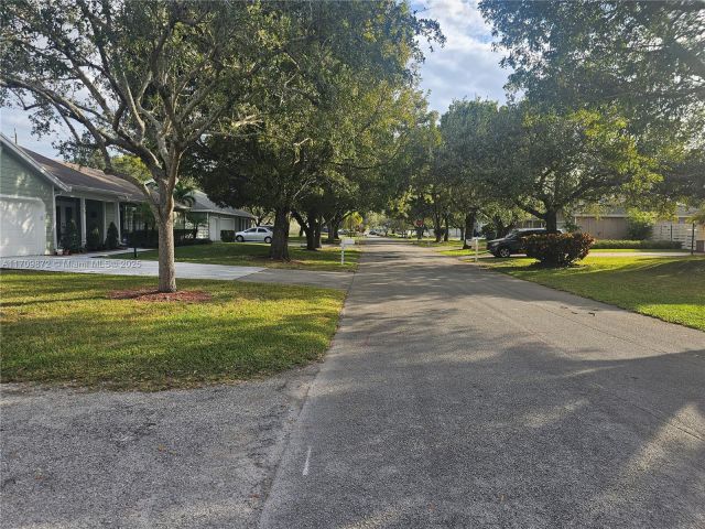 Продажа дома по адресу 14461 SW 152nd Ct - фото 5840469