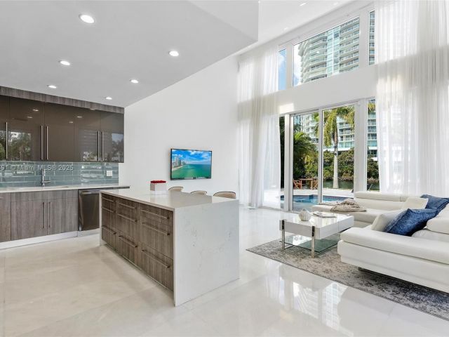 Продажа дома по адресу 201 Atlantic Ave - фото 5572333