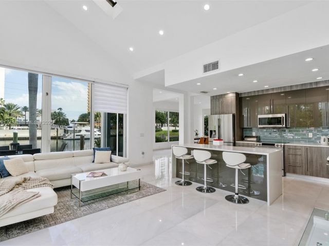 Продажа дома по адресу 201 Atlantic Ave - фото 5572336