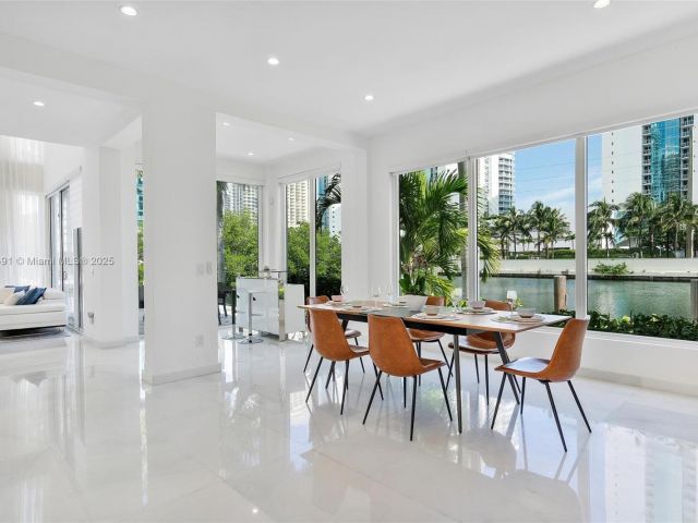 Продажа дома по адресу 201 Atlantic Ave - фото 5572342