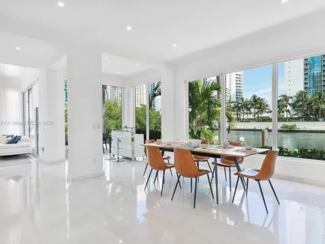 Продажа дома по адресу 201 Atlantic Ave - фото 5572342