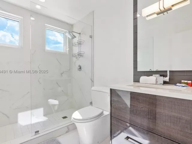 Продажа дома по адресу 201 Atlantic Ave - фото 8986919