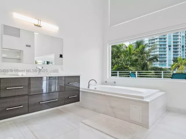 Продажа дома по адресу 201 Atlantic Ave - фото 8986934