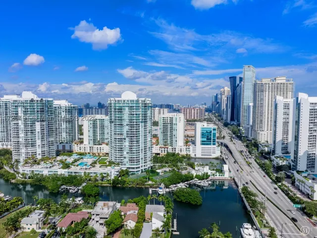 Продажа дома по адресу 201 Atlantic Ave - фото 8986943