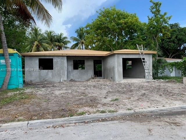 Продажа дома по адресу 2915 NW 7th Ct - фото 5570016