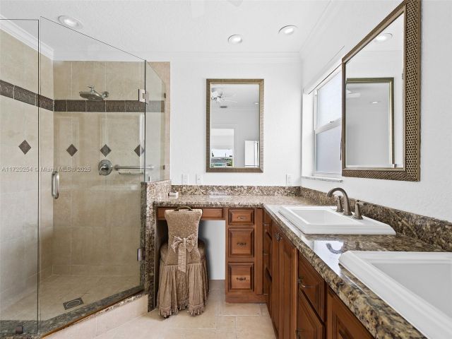 Продажа дома по адресу 6301 NE 20 Ter - фото 5569670