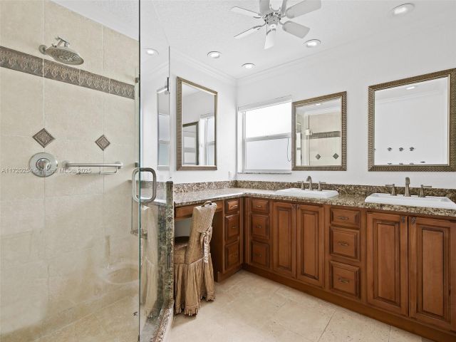 Продажа дома по адресу 6301 NE 20 Ter - фото 5569673