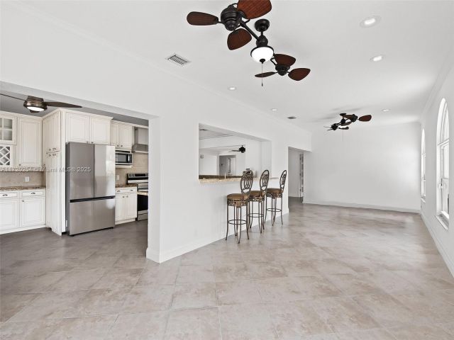 Продажа дома по адресу 6301 NE 20 Ter - фото 5569678