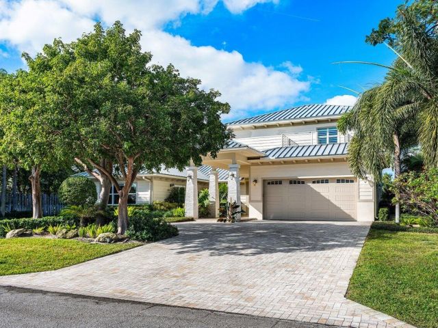 Продажа дома по адресу 1400 Lake Drive - фото 6741183