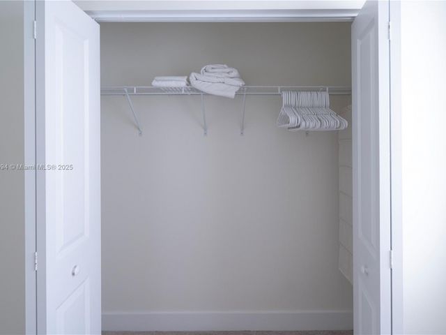 Продажа дома по адресу 4552 NW 83rd Path - фото 5830957