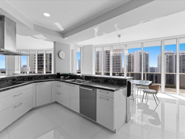 Продажа квартиры #1702 - фото 5638370