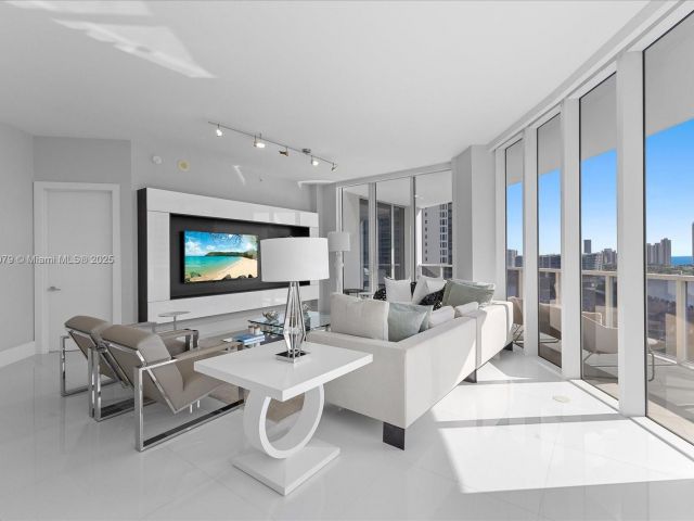 Продажа квартиры #1702 - фото 5638377