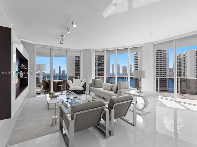 Продажа квартиры #1702 - фото 5638378