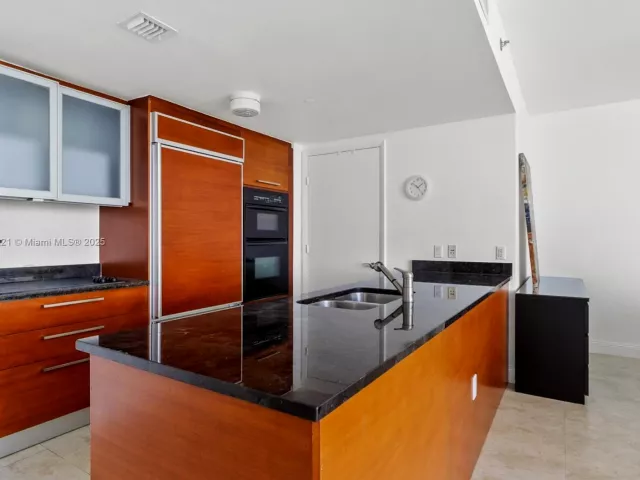 Продажа квартиры #4507 - фото 6183600