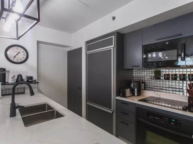 Продажа квартиры #1712 - фото 6152058