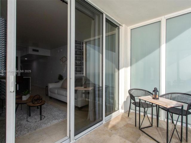 Продажа квартиры #1712 - фото 6152060