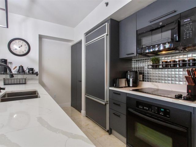 Продажа квартиры #1712 - фото 6152067