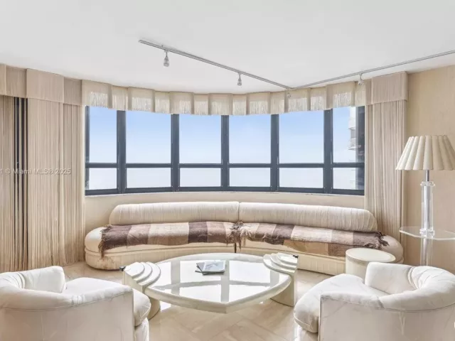 Продажа квартиры #1202 - фото 5604351