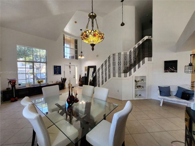 Продажа дома по адресу 5323 NW 109th Ct - фото 5815362