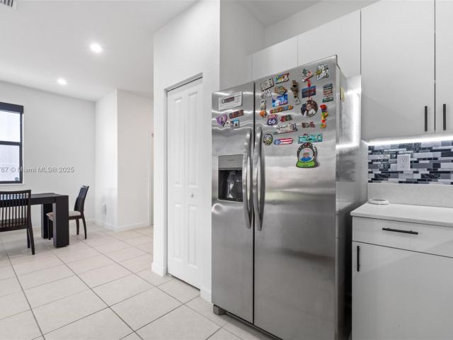 Продажа дома по адресу 13073 SW 286th Way 13073 - фото 5599703