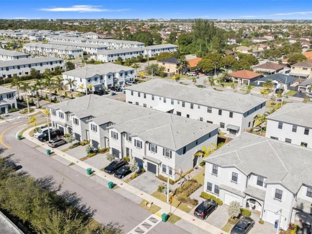 Продажа дома по адресу 13073 SW 286th Way 13073 - фото 5599711