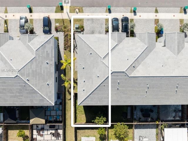 Продажа дома по адресу 13073 SW 286th Way 13073 - фото 5599713