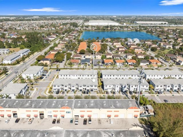 Продажа дома по адресу 13073 SW 286th Way 13073 - фото 5599714