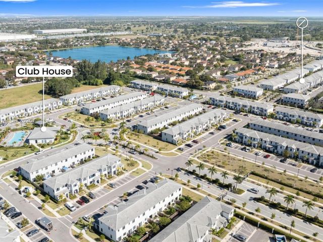 Продажа дома по адресу 13073 SW 286th Way 13073 - фото 5599716